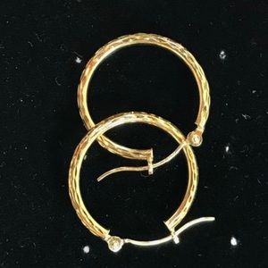 Cute Preloved 10K Diamond-Cut Hoop Earrings